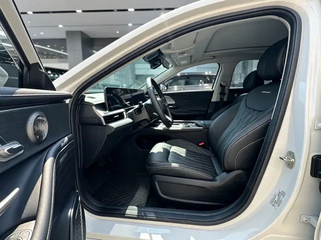 Chery Arrizo 8 — Фото автомобиля 4