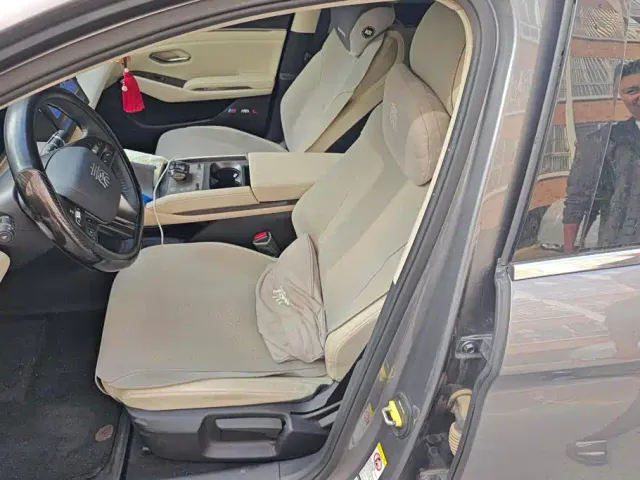 BYD Qin L — Фото автомобиля 9