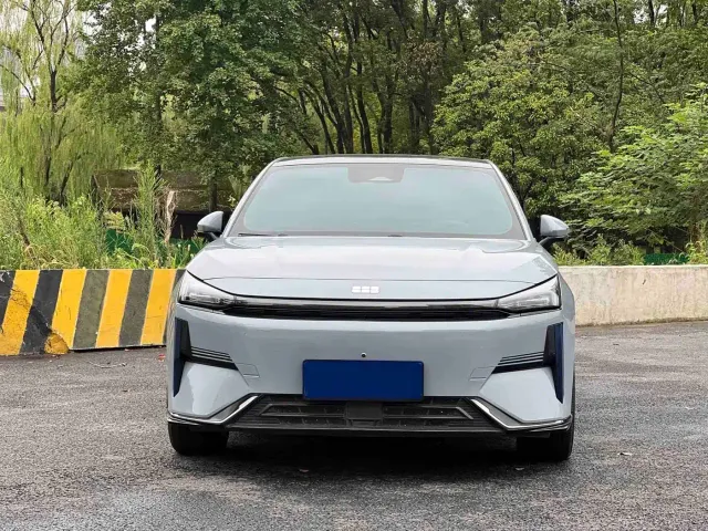 Geely Galaxy L6 — Фото автомобиля 2