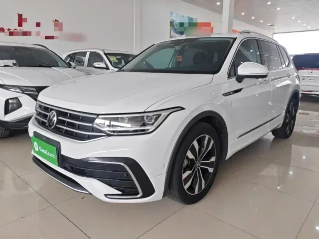 Фотография автомобиля — Volkswagen Tiguan L