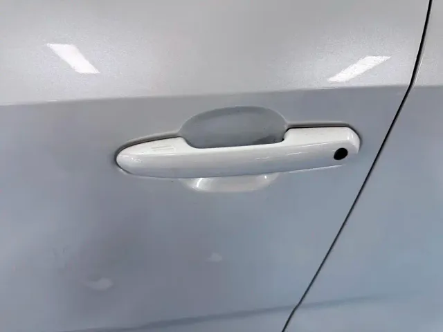 Toyota RAV4 — Фото автомобиля 4