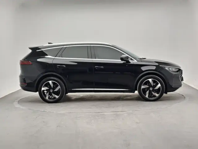 BYD Tang — Фото автомобиля 3
