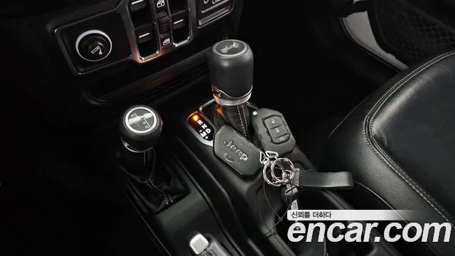 Jeep Wrangler Wrangler (JL) 2.0 Overland 4 двери — Фото автомобиля 9