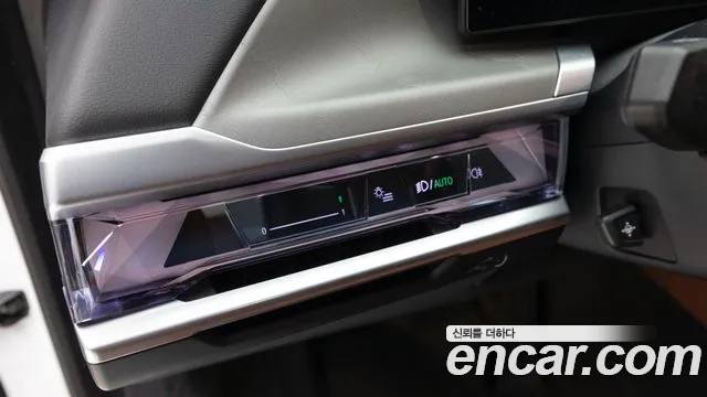 BMW 7 Series G70 — Фото автомобиля 13