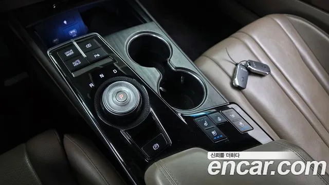 Kia K8 Hybrid — Фото автомобиля 12