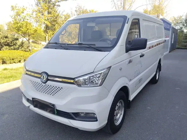 Фотография автомобиля — Dongfeng Yufeng Yufeng EM26
