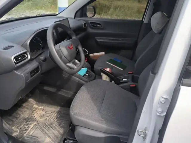 Wuling Motors Wuling Hongguang New Energy 2024 Model Pure Electric 300KM Utility Version — Фото автомобиля 9