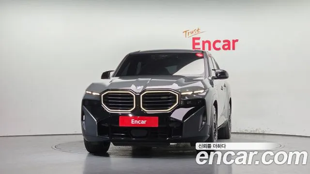 BMW XM — Фото автомобиля 3