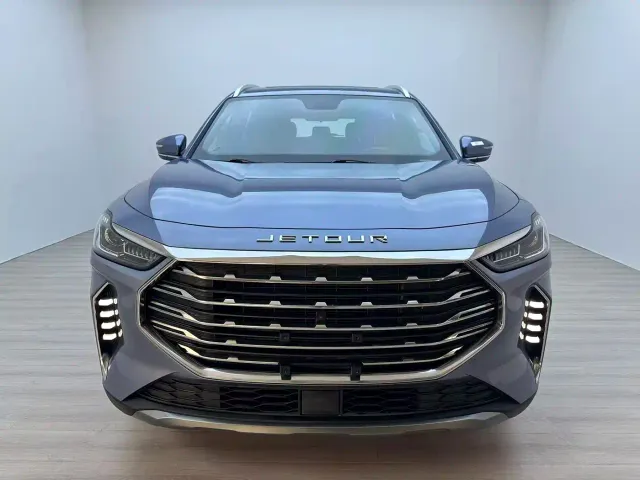 Jetour X70 Plus — Фото автомобиля 2