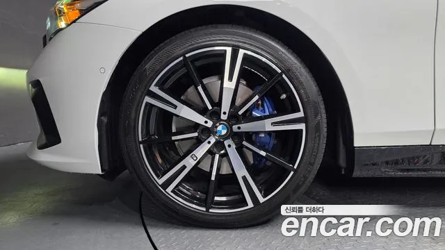 BMW 5 Series G60 — Фото автомобиля 5