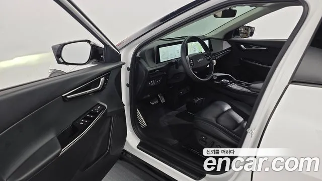 Kia EV6 — Фото автомобиля 10