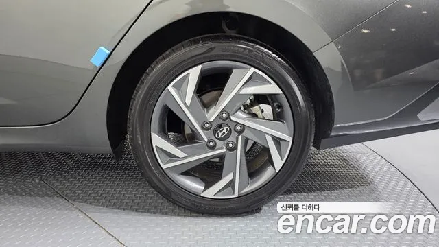 Hyundai AVANTE Новый Avante (CN7) — Фото автомобиля 21
