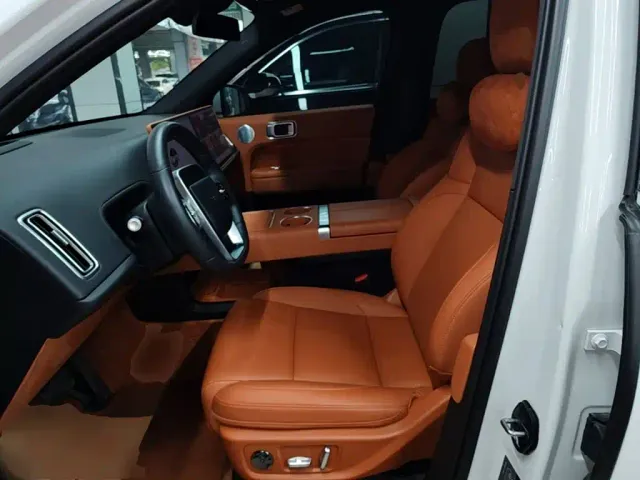 Li Auto L6 — Фото автомобиля 14