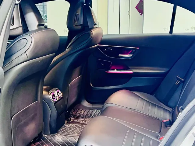 Mercedes-Benz C-Class — Фото автомобиля 9