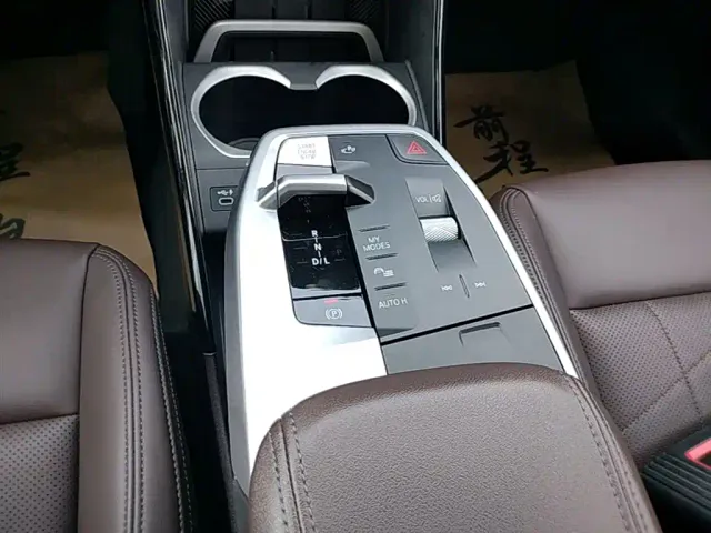 BMW X1 — Фото автомобиля 13
