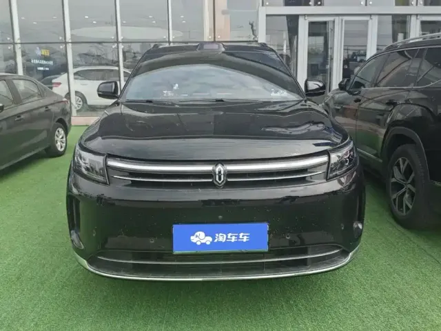 Aito M7 — Фото автомобиля 2