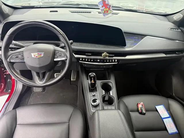 Cadillac XT4 — Фото автомобиля 10