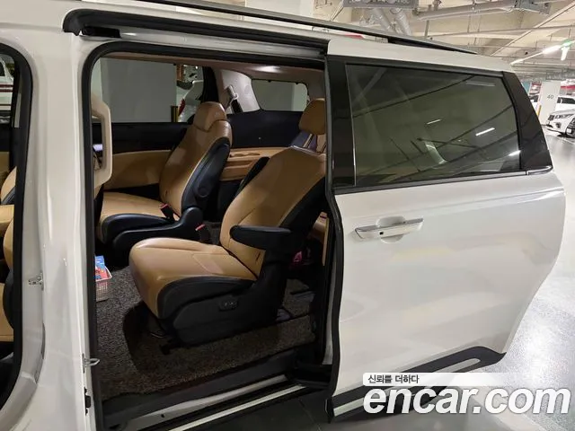 Kia Carnival 4th Gen — Фото автомобиля 14