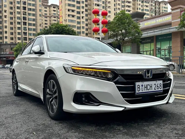 Honda Accord — Фото автомобиля 3