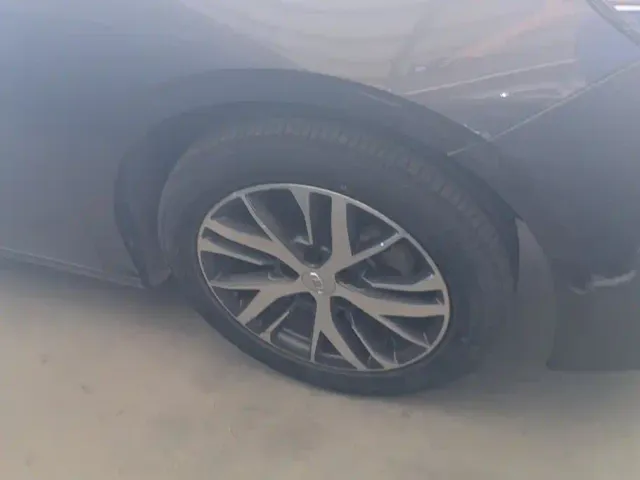Geely Emgrand — Фото автомобиля 6