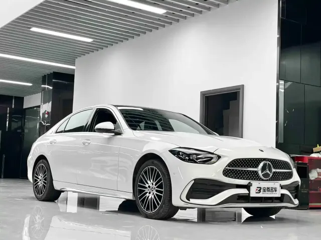 Mercedes-Benz C-Class — Фото автомобиля 3