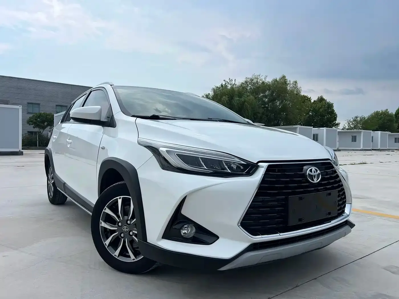 Toyota YARiS L Zhi Xuan 2022 Zhi Xuan X 1.5L CVT Luxury PLUS Edition — Фото автомобиля 3