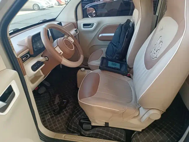 Wuling Hongguang Mini EV — Фото автомобиля 14