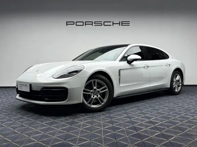 Фотография автомобиля — Porsche Panamera