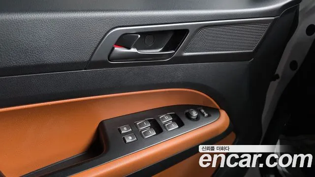 KG_Mobility_Ssangyong Rexton Новый Rexton Sport Khan Дизель 2.2 4WD — Фото автомобиля 17