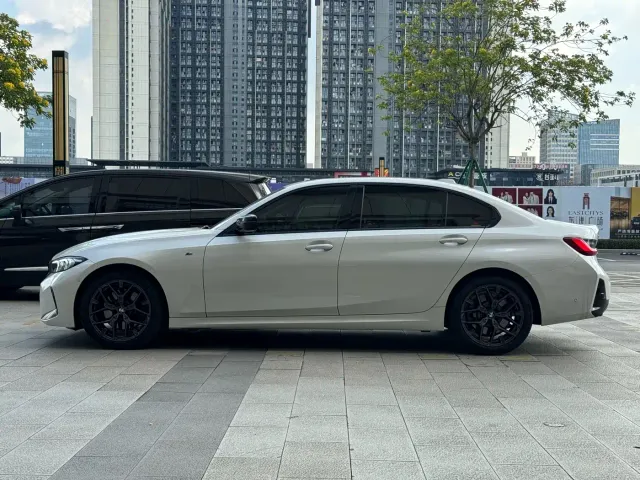 BMW 3 Series — Фото автомобиля 3