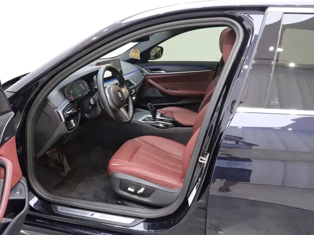 BMW 5 Series — Фото автомобиля 18