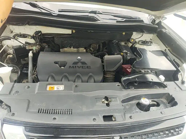 Mitsubishi Outlander — Фото автомобиля 19