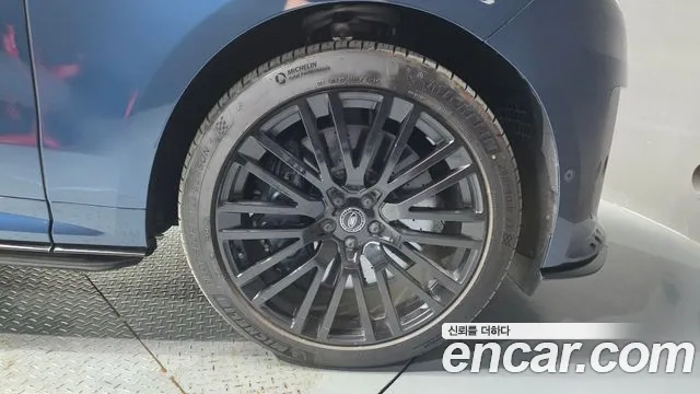 Land Rover Range Rover Sport — Фото автомобиля 17