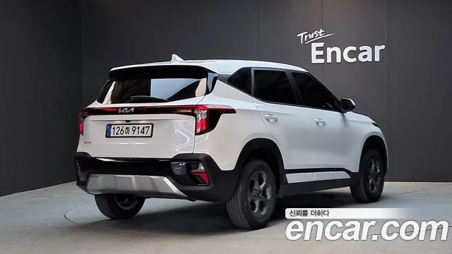 Kia Seltos Новый Seltos Бензин 1.6 турбо 2WD — Фото автомобиля 2