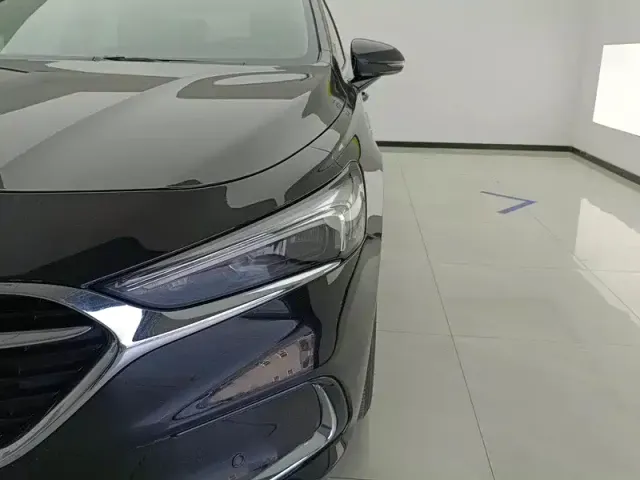 Buick LaCrosse — Фото автомобиля 3