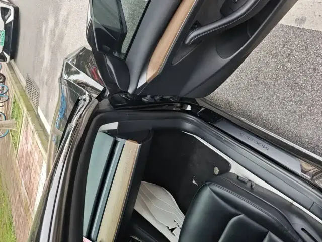 Tesla Model 3 2021 Second Facelift Performance High-Performance AWD Version — Фото автомобиля 17