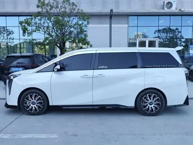 GAC Trumpchi Xiangwang M8 — Фото автомобиля 3