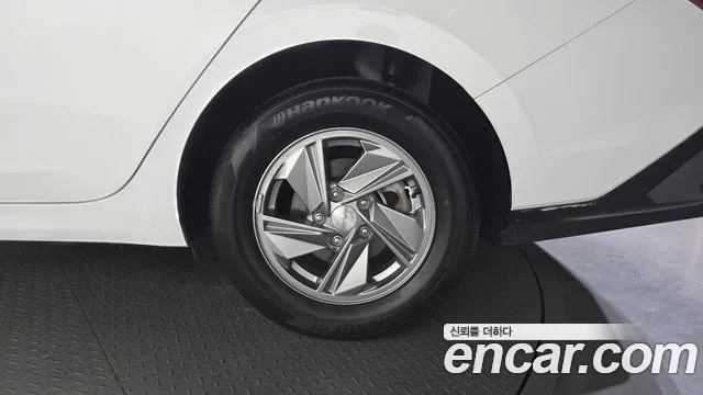 Hyundai AVANTE Новый Avante (CN7) — Фото автомобиля 21