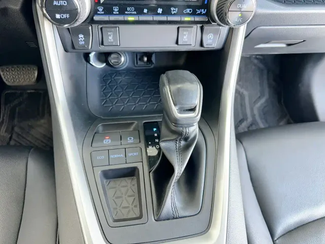 Toyota RAV4 — Фото автомобиля 20