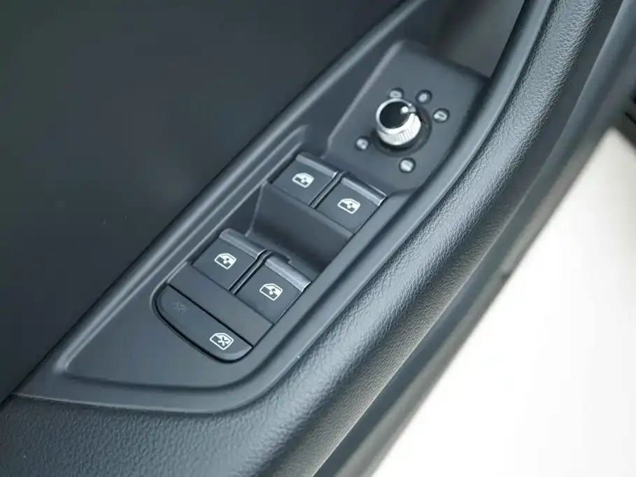 Audi Audi A4L 2022 40 TFSI Fashion Dynamic — Фото автомобиля 10