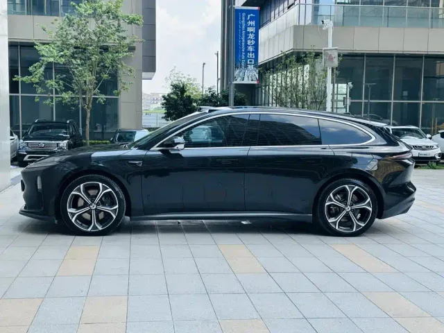 Nio ET5 Touring — Фото автомобиля 4