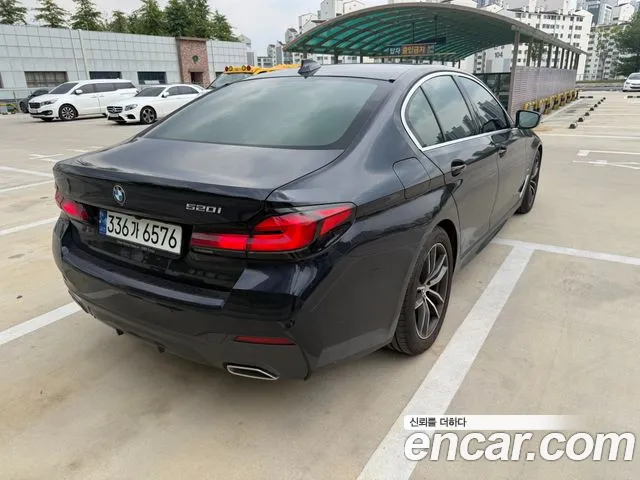 BMW 5 Series G30 — Фото автомобиля 4