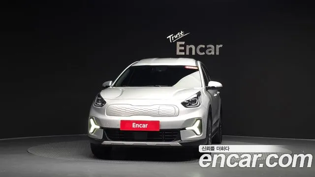 Kia Niro — Фото автомобиля 3