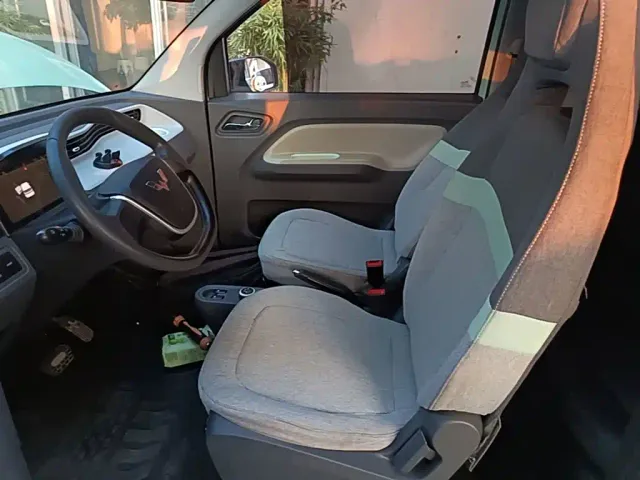 Wuling Hongguang Mini EV — Фото автомобиля 14