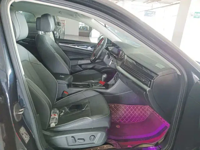 Volkswagen Passat — Фото автомобиля 11