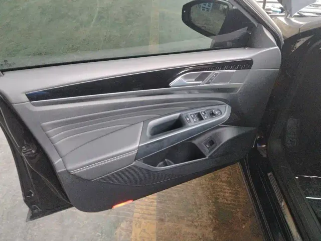 Volkswagen Passat — Фото автомобиля 7