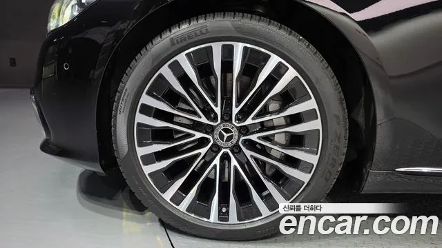 Mercedes-Benz S-Class — Фото автомобиля 5