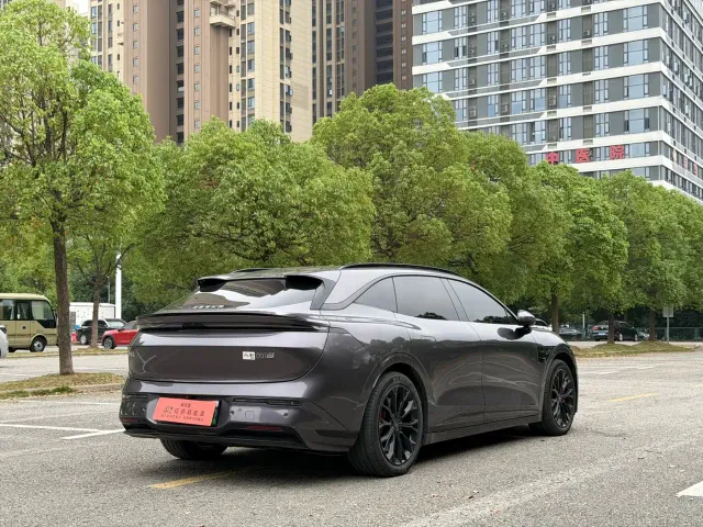 Zeekr 007 GT — Фото автомобиля 4