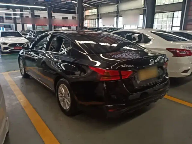 Nissan Teana — Фото автомобиля 4