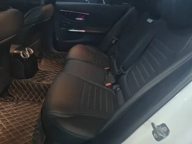 Mercedes-Benz C-Class — Фото автомобиля 16